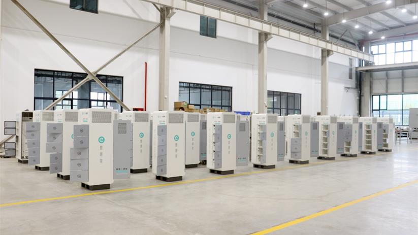 “干净、宽敞、明亮！我们搬新家啦！”